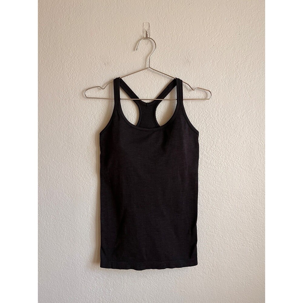 Lululemon Ebb to Street Tank Top *Light Support (B/C) in Black Size US 8